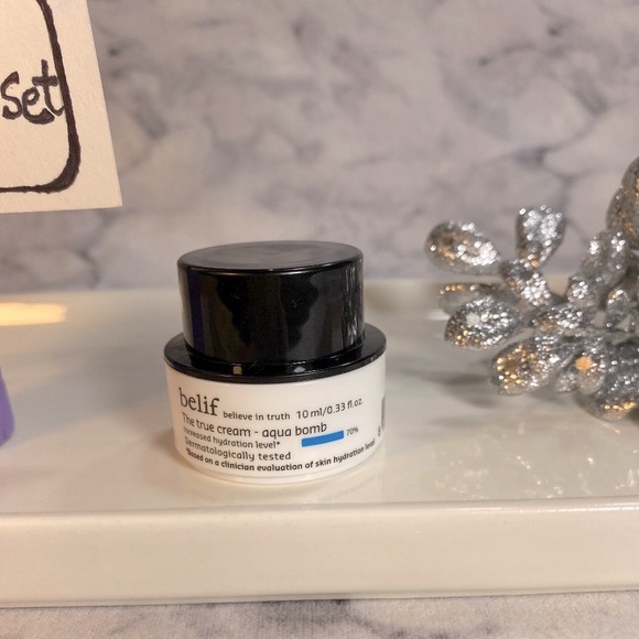 Belif The True Cream-Aqua Bomb, Gel, Hydration, Glow, Dry Skin, NEW - Mini 10 ml - Picture 2 of 9
